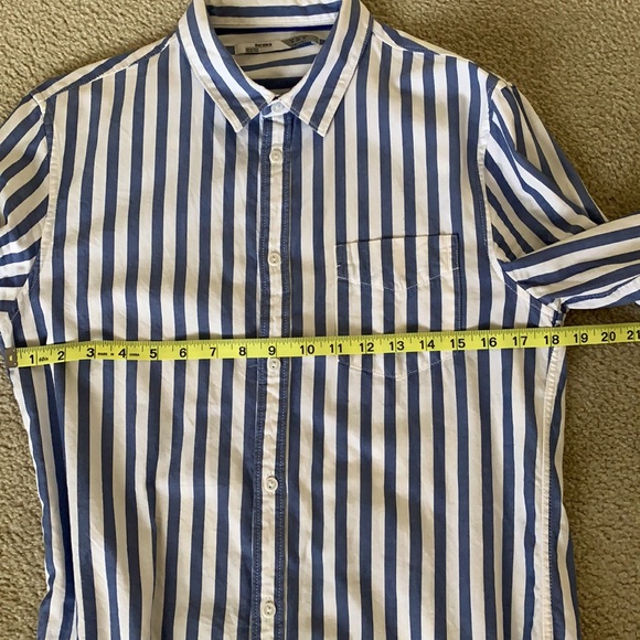 Bershka Button Down Shirt - Picture 3 of 7